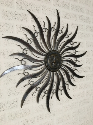 Beautifully beautiful decorative metal wall ornament, THE SUN.